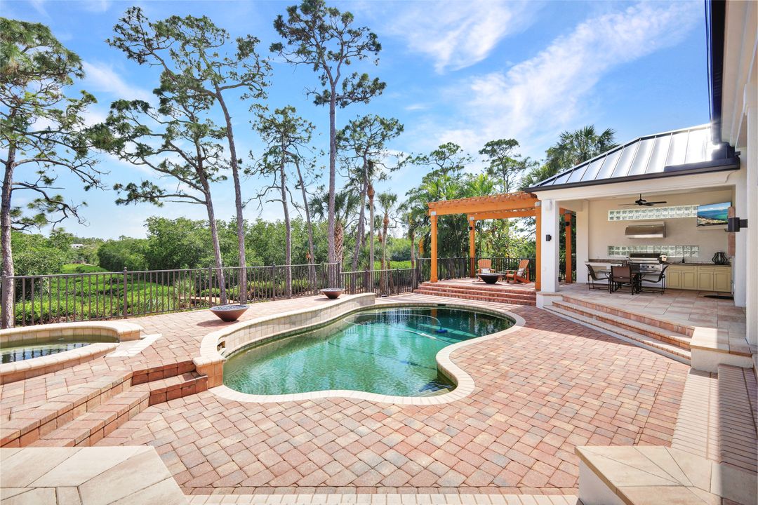 27820 Riverwalk Way, Bonita Springs, FL 34134