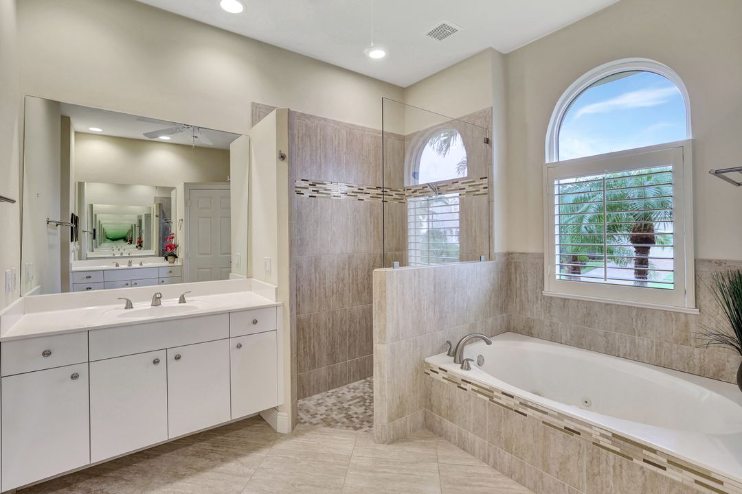 680 Thrush Ct, Marco Island, FL 34145
