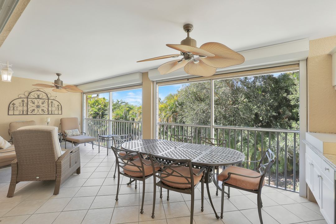 2360 Hidden Lake Ct #10, Naples, FL 34112