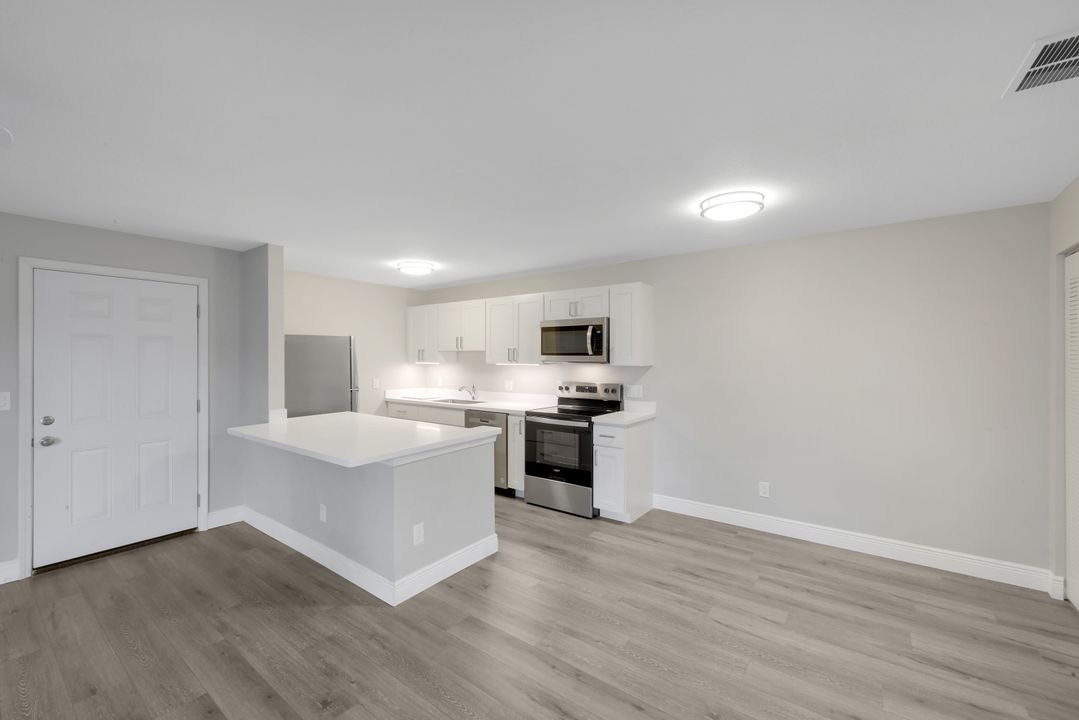 17420 Birchwood Ln #2, Fort Myers, FL 33908