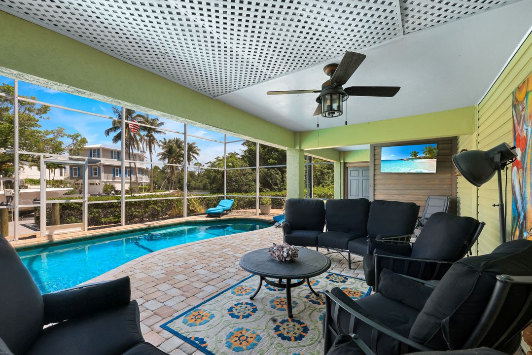 3858 Riviera Cir, Bonita Springs, FL 34134