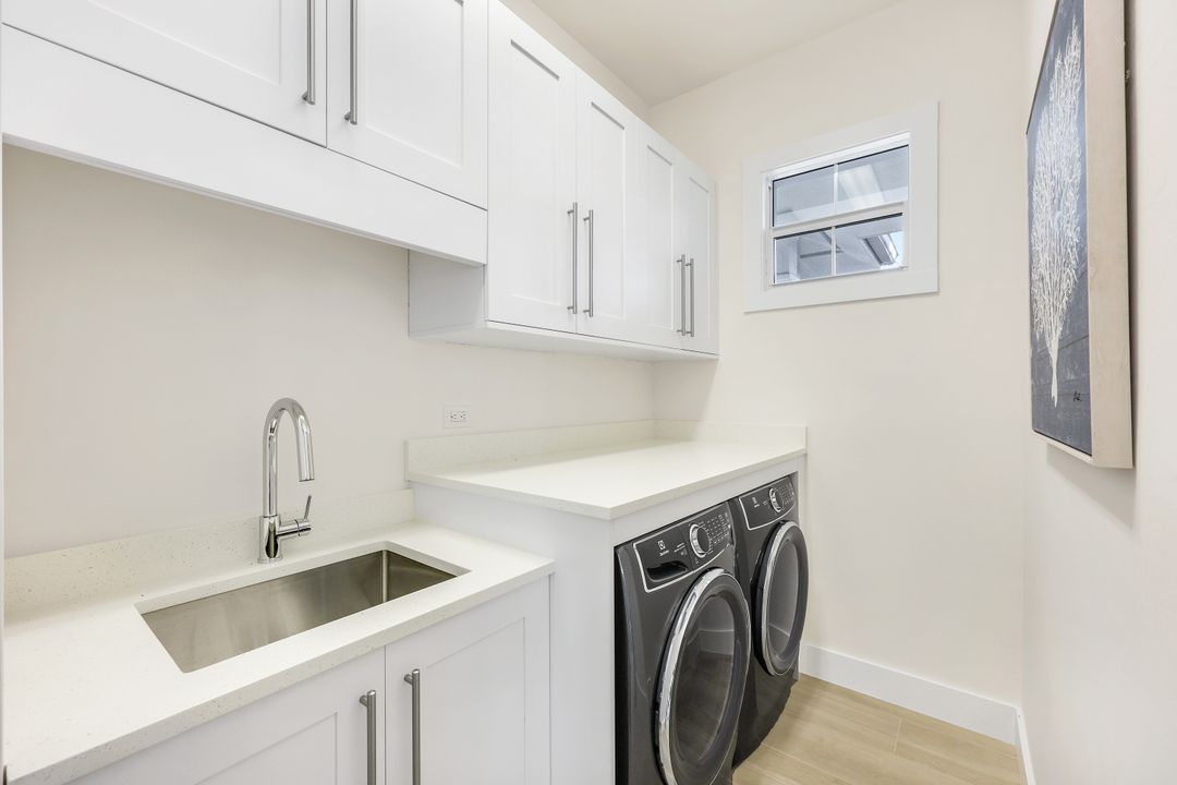 2100 Curtis St, Naples, FL 34112