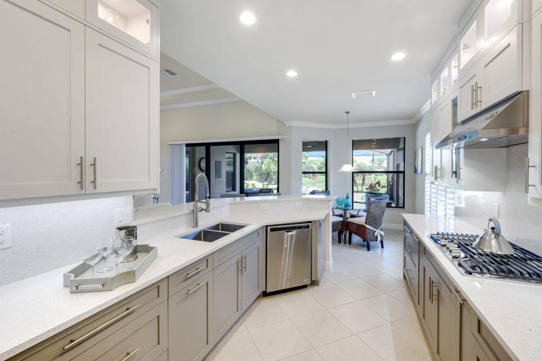 9909 Casabella Way, Bonita Springs, FL 34135