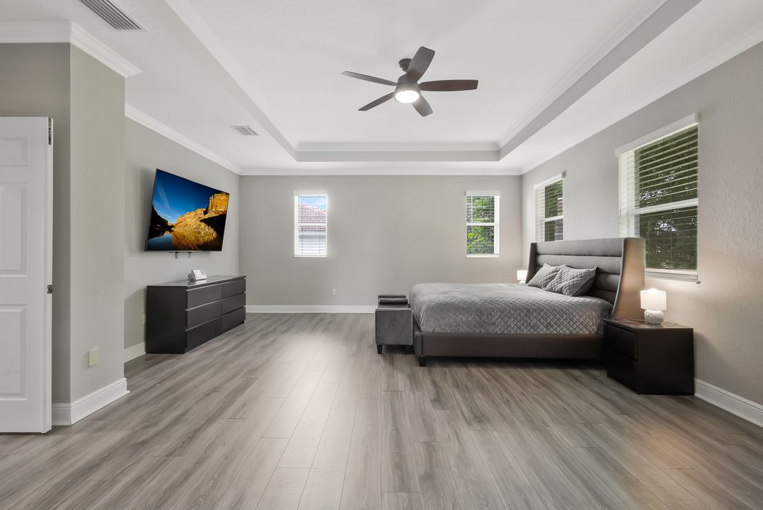 1711 Sarazen Pl, Naples, FL 34120
