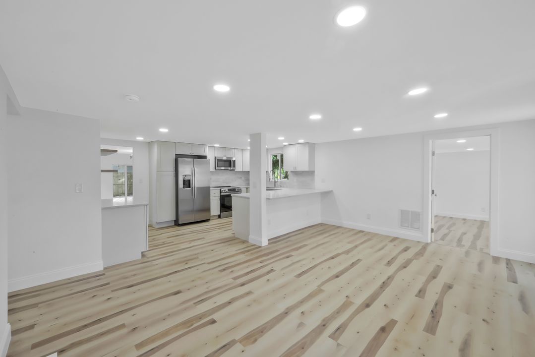 1755 Oakley Ave, Fort Myers, FL 33901