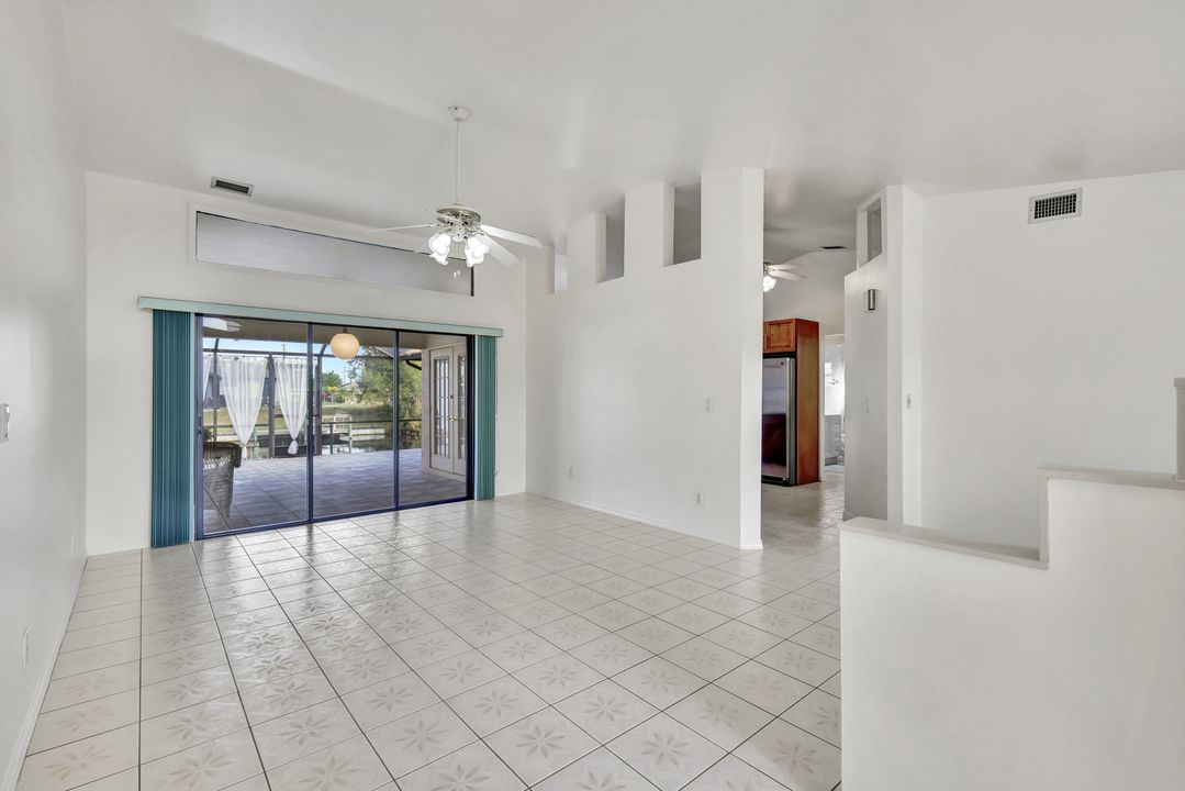 1705 SE 7th St, Cape Coral, FL 33990