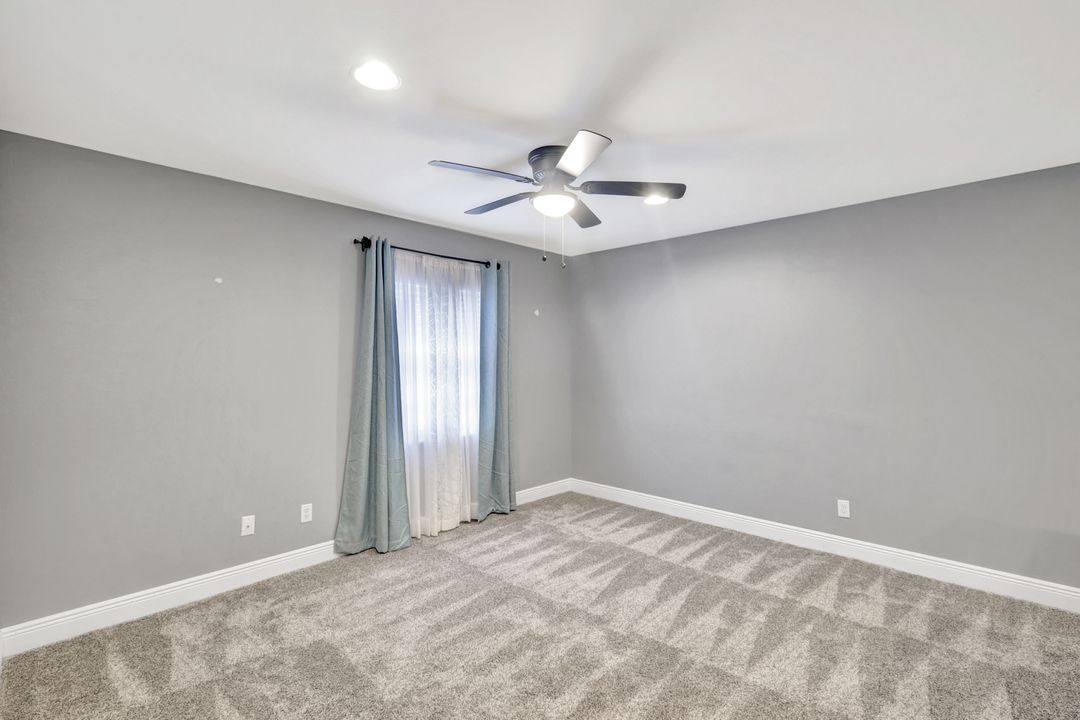 9792 Glen Heron Dr, Bonita Springs, FL 34135