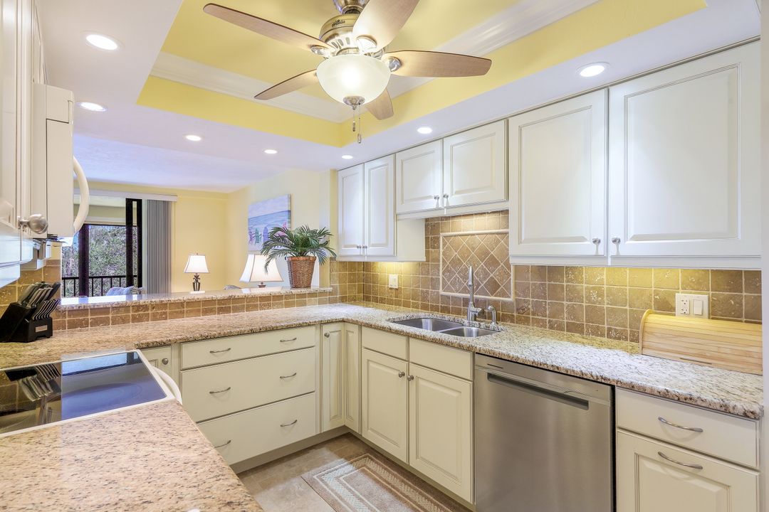 7119 Lakeridge View Court #Unit 303, Fort Myers, FL 33907