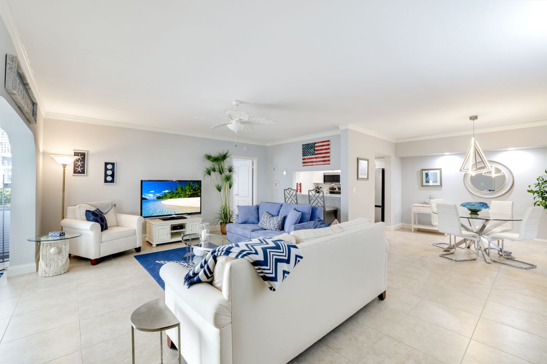 5801 Glencove Dr #503, Naples, FL 34108