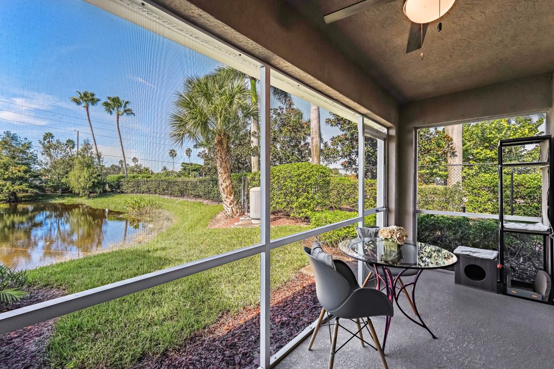 10026 Pacific Pines Ave, Fort Myers, FL 33966