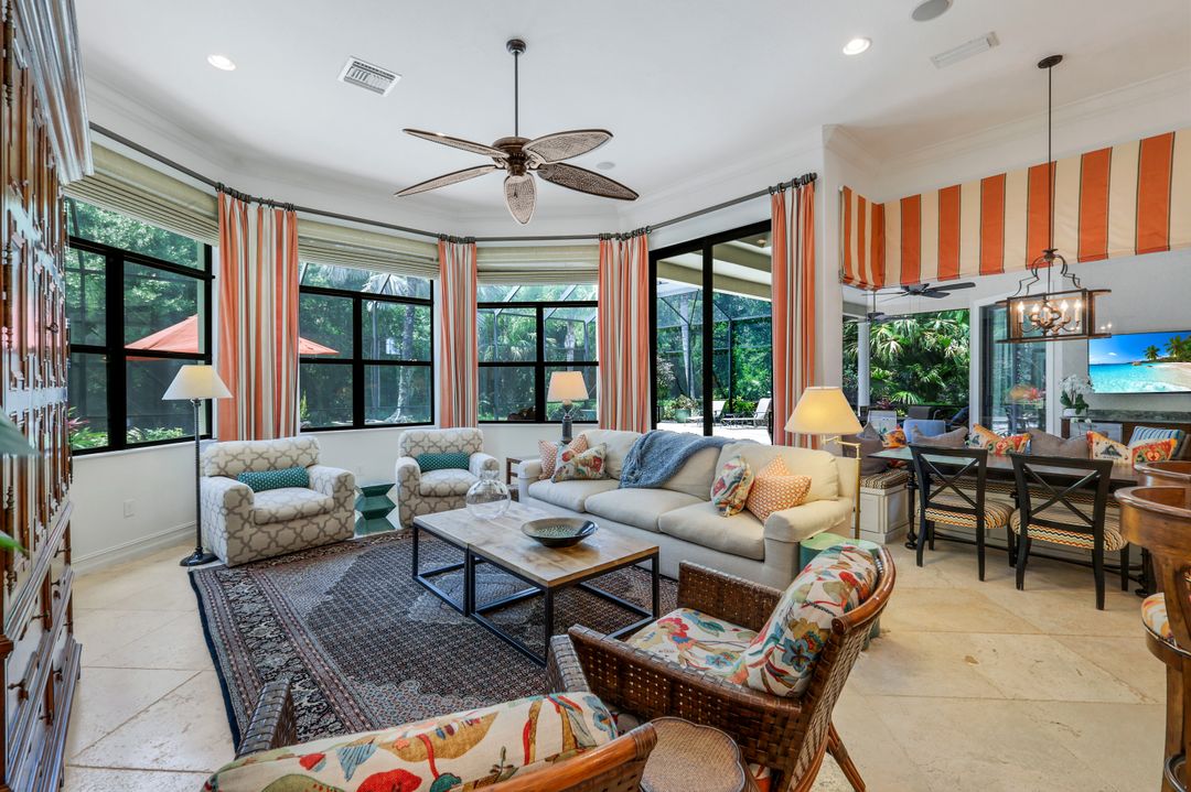 6477 Costa Cir, Naples, FL 34113