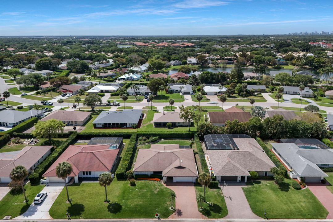 10361 Windsor Way, Naples, FL 34109