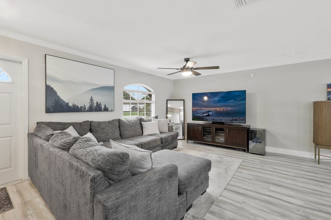 317 SE 18th Terrace, Cape Coral, FL 33990