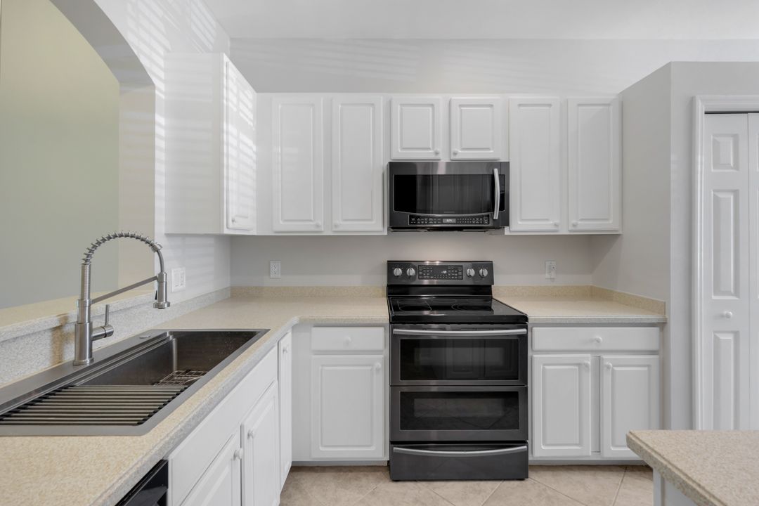 14165 Winchester Ct #102, Naples, FL 34114