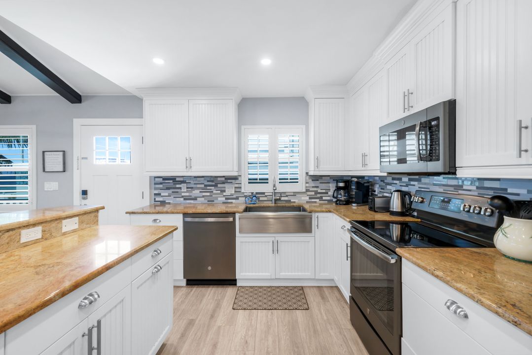 26460 Hickory Blvd, Bonita Springs, FL 34134