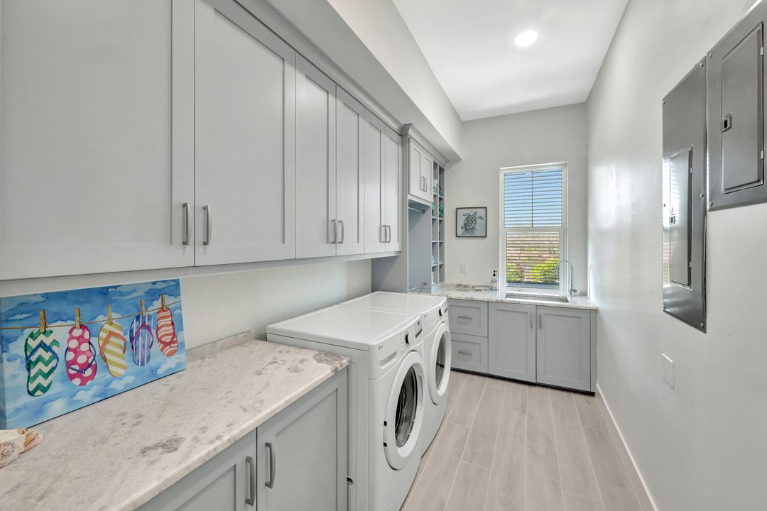 1044 Fish Crow Rd, Sanibel, FL 33957