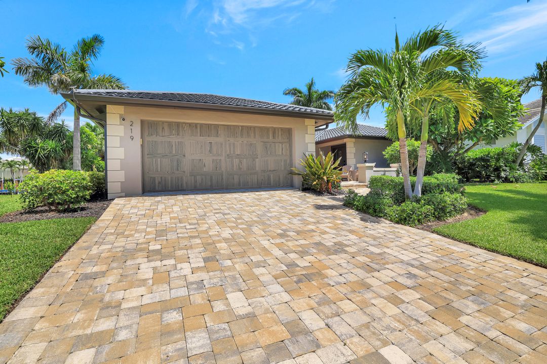 219 Geranium Ct, Marco Island, FL 34145