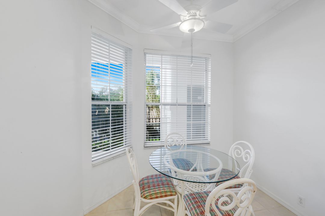 8241 Parkstone Pl #203, Naples, FL 34120