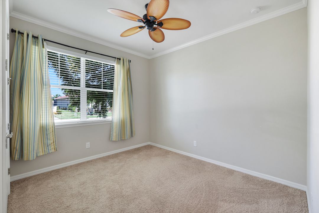 2899 Sunset Pointe Cir, Cape Coral, FL 33914