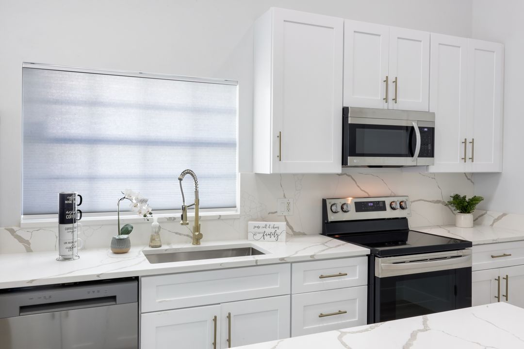 12800 Eagle Pointe Cir, Fort Myers, FL 33913