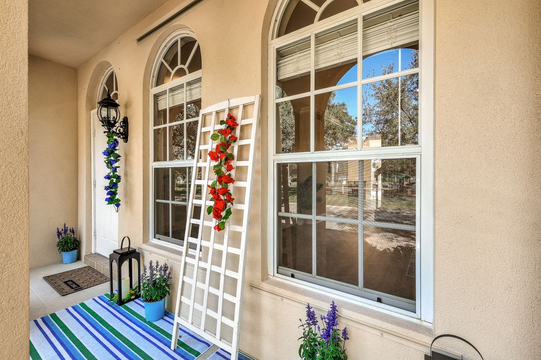 6210 Towncenter Cir, Naples, FL 34119