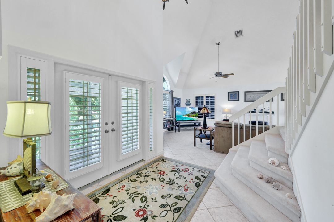 9007 Mockingbird Dr, Sanibel, FL 33957