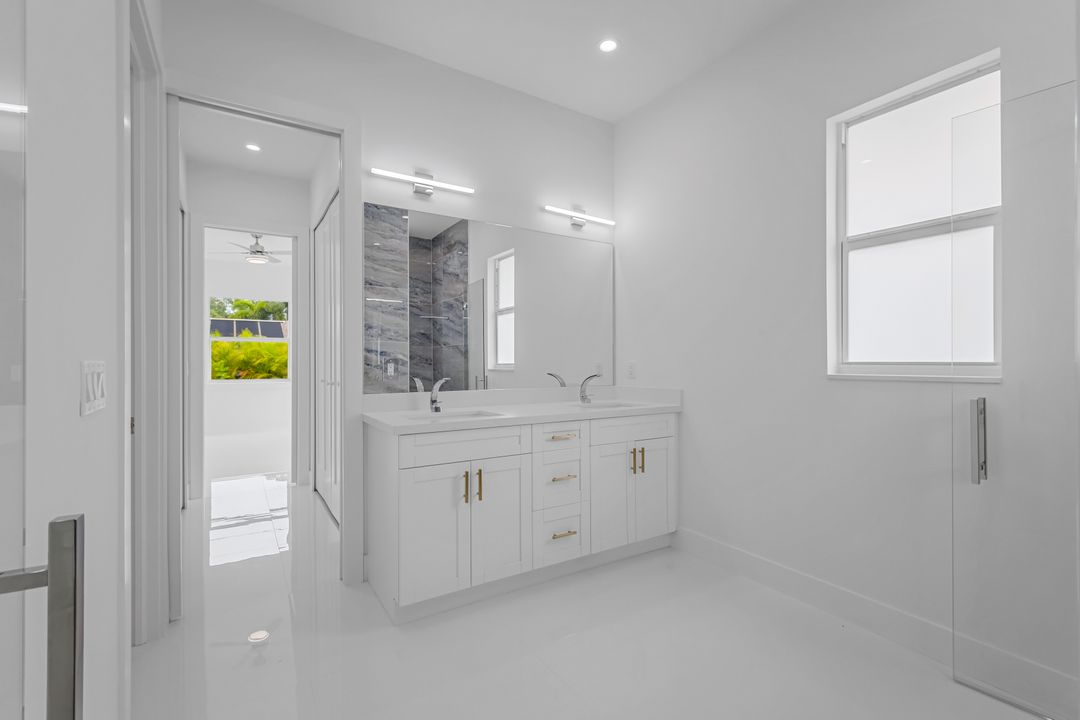 9107 Henry Rd, Fort Myers, FL 33967