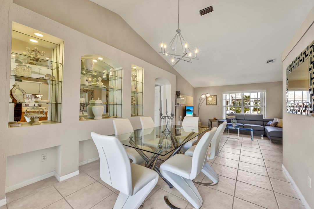 1046 SW 57th St, Cape Coral, FL 33914