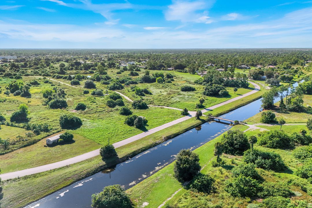647 Parkdale Blvd, Lehigh Acres, FL 33974