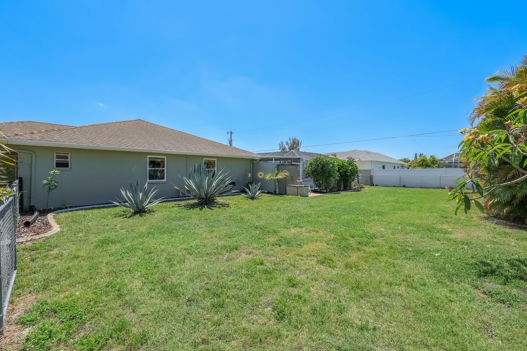 2004 SE 8th Ave, Cape Coral, FL 33990