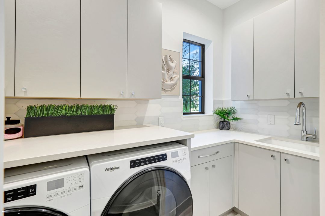 3124 Livorno Lane, Naples, FL 34110