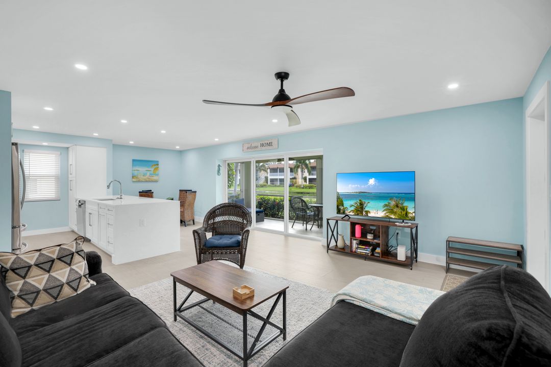 1155 Sandpiper St #C7, Naples, FL 34102