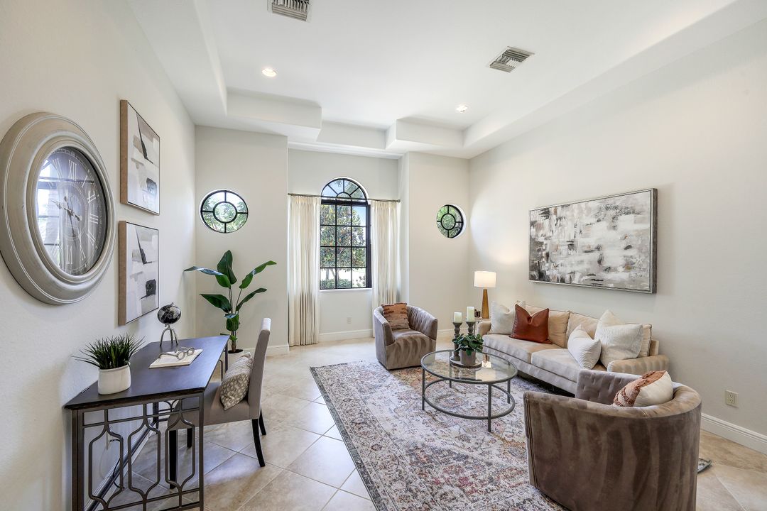 5773 Hammock Isles Dr, Naples, FL 34119