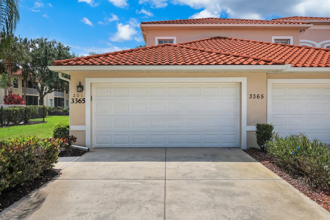3365 Grand Cypress Dr #201, Naples, FL 34119