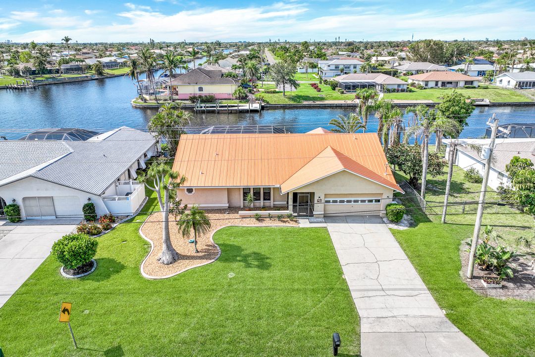 1004 Archer Pkwy E, Cape Coral, FL 33904
