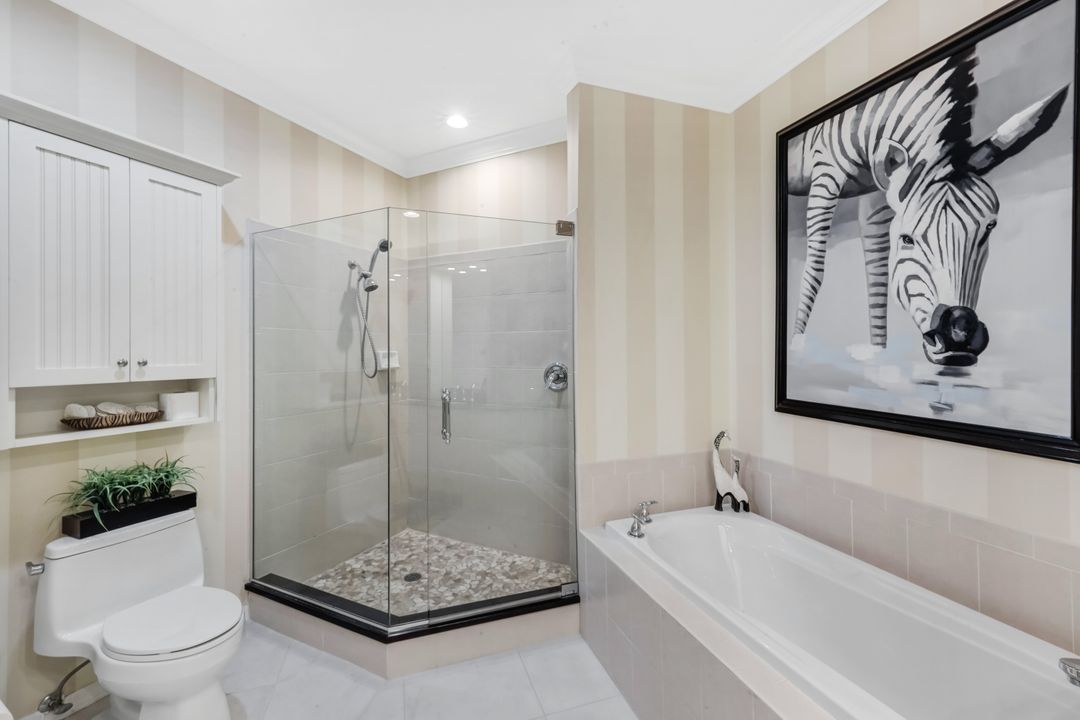 8265 Danbury Blvd #203, Naples, FL 34120