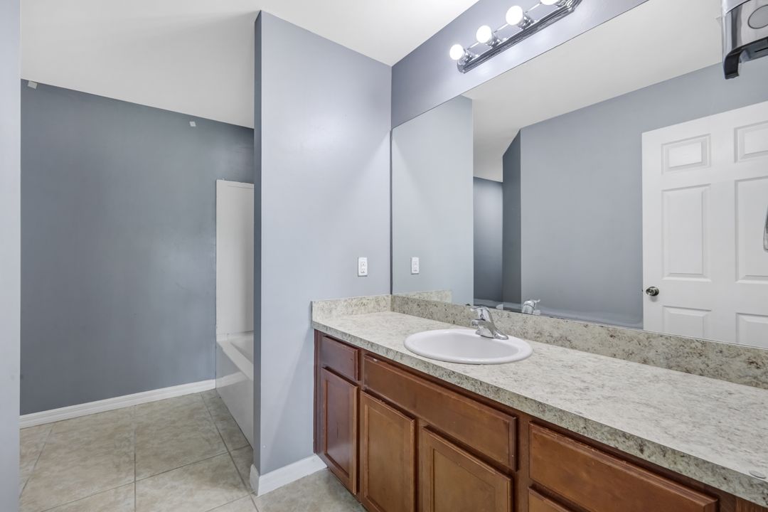 443 Shadow Lakes Dr, Lehigh Acres, FL 33974