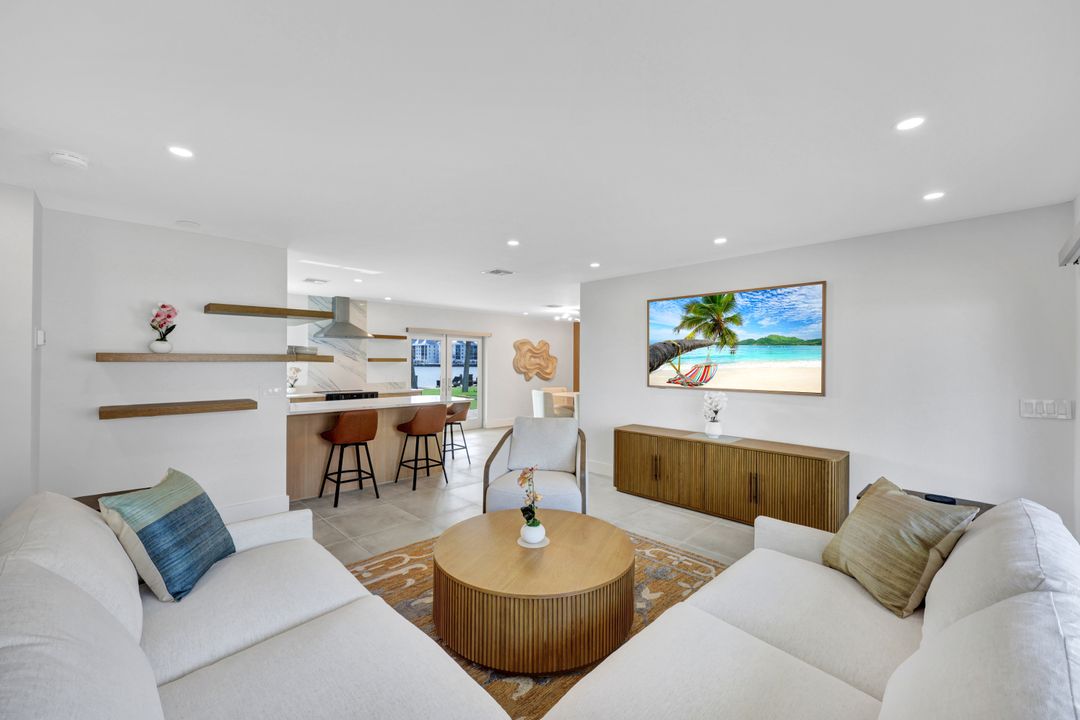 432 Oak Ave, Naples, FL 34108