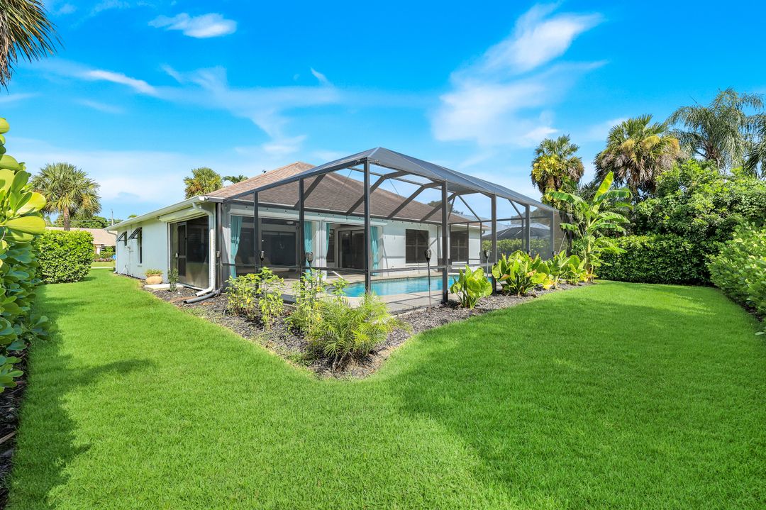 520 Raven Way, Naples, FL 34110
