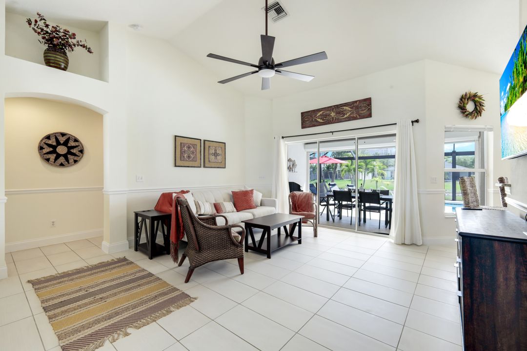 1058 SW 57th St, Cape Coral, FL 33914