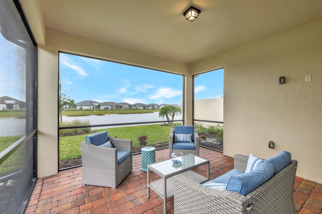 17408 Corsini Dr, Fort Myers, FL 33913