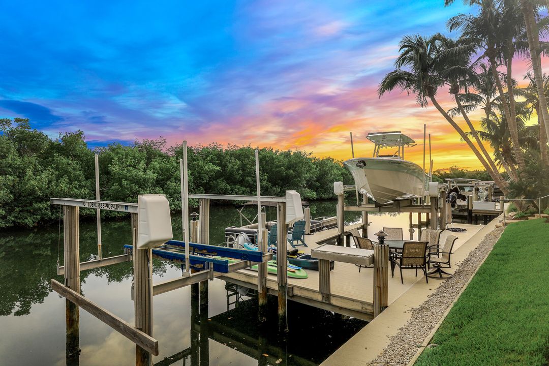 458 Spinnaker Dr, Marco Island, FL 34145