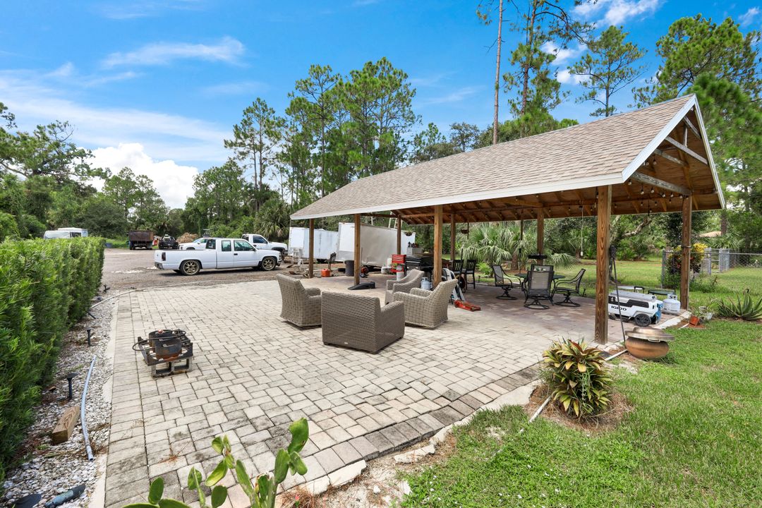 543 20th St SE, Naples, FL 34117