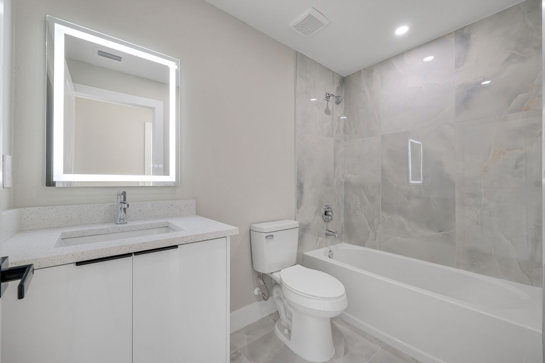 2823 NE 5th Pl, Cape Coral, FL 33909