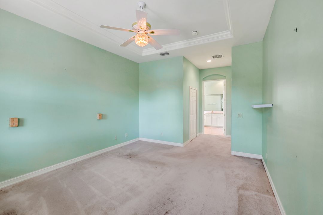 12570 Walden Run Dr, Fort Myers, FL 33913