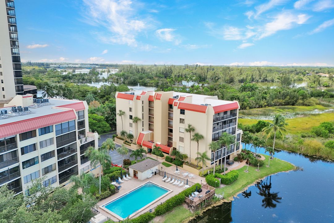 7129 Lakeridge View Court #302, Fort Myers, FL 33907