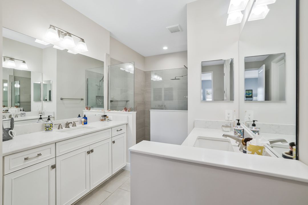 2291 Marquesa Cir, Naples, FL 34112