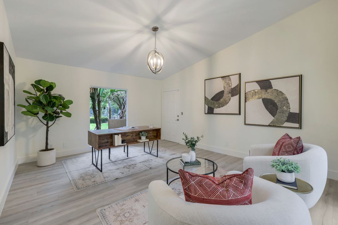 2861 Santa Barbara Blvd, Naples, FL 34116