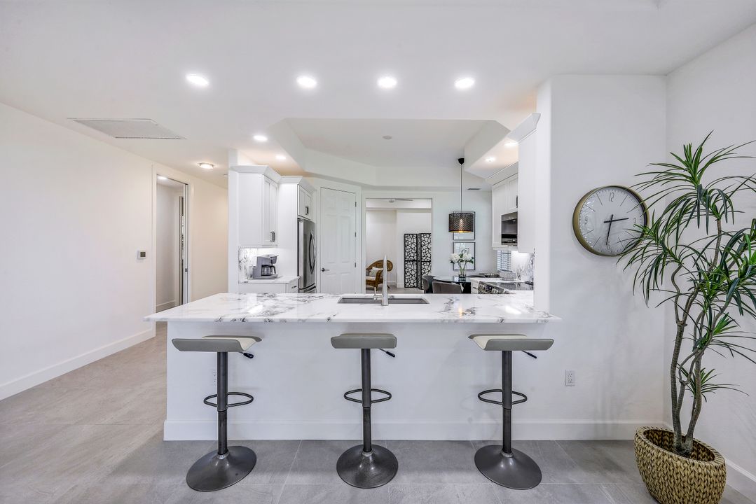 8637 Champions Point #901, Naples, FL 34113