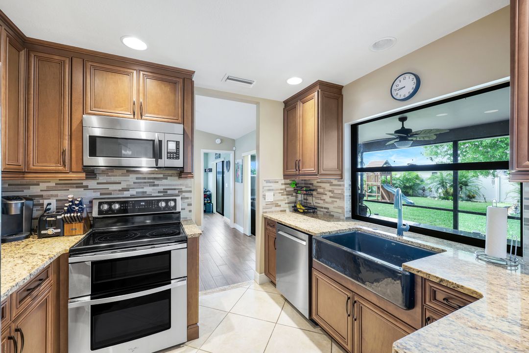 222 SW 39th St, Cape Coral, FL 33914
